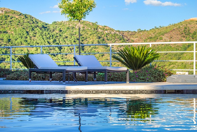 venkovní bazén na samotě